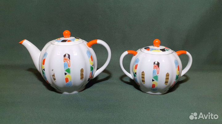 Чайник и сахарница от сервиза 