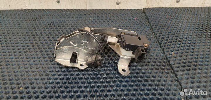 Замок багажника Volkswagen Touareg 7L