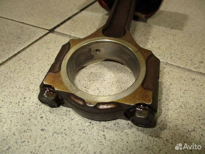 Поршень с шатуном Nissan Tiida (C11) 2004-2014