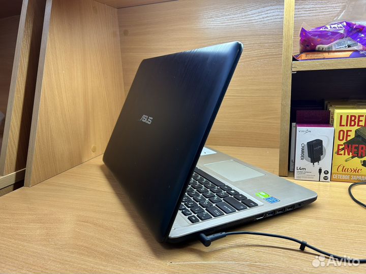 Игровой ноутбук Asus