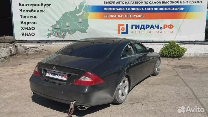 Рычаг стояночного тормоза Mercedes-Benz CLS-Class 500 (W219) 2114270120