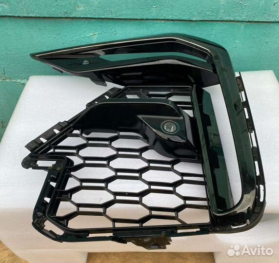Решетка переднего бампера левая BMW X7 G07