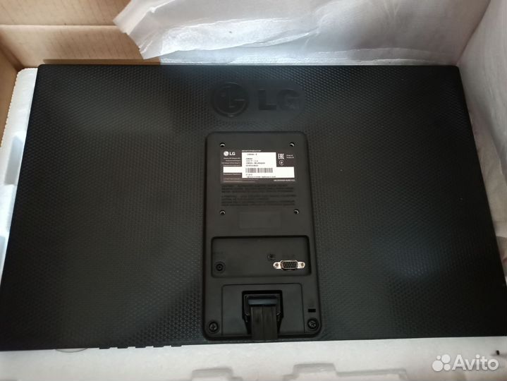 Монитор lg 22