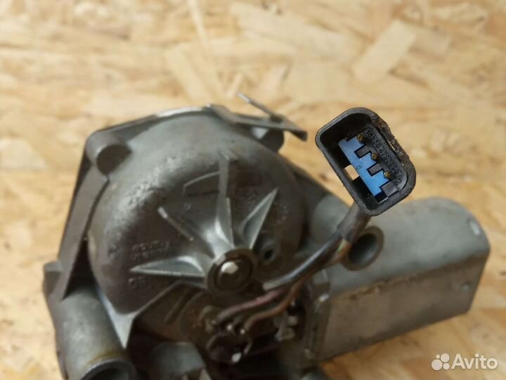 Моторчик заднего дворника Chrysler Voyager 2000