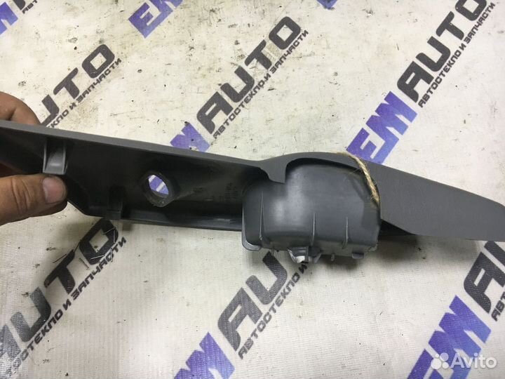 Накладка ручки двери задней правой Форд Фокус 1