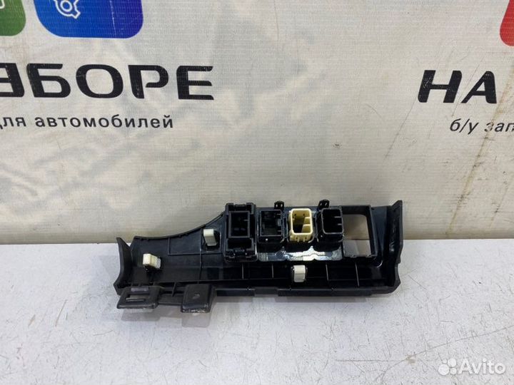 Накладки на торпедо боковые левые Kia Rio 3 седан