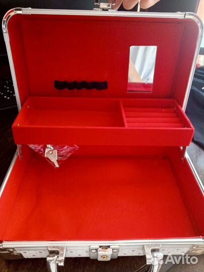 Шкатулка кейс для украшений
