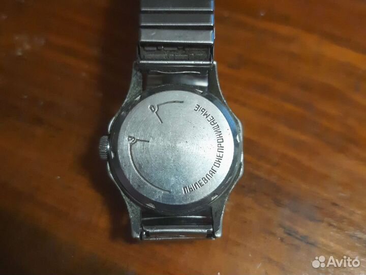 Часы Победа