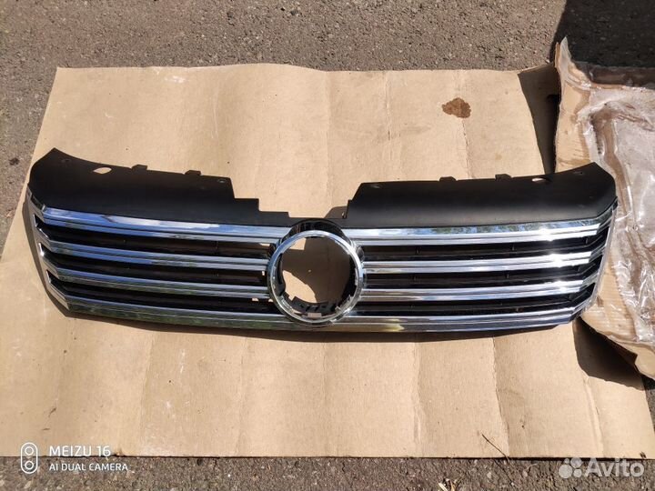 Решетка радиатора Volkswagen Passat B7