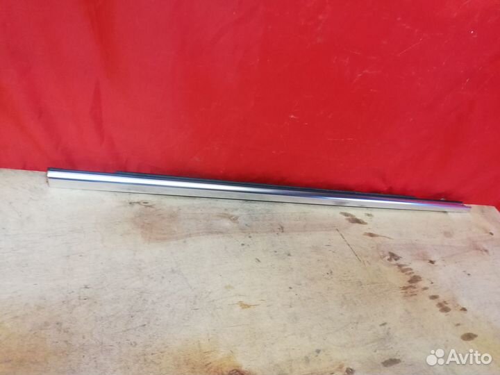 Молдинг двери передний левый Mercedes GLC253 X253