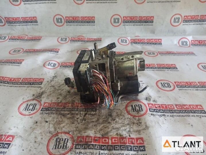 Блок abs toyota prius