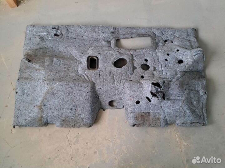 Шумоизоляция моторного отсека Nissan Tiida