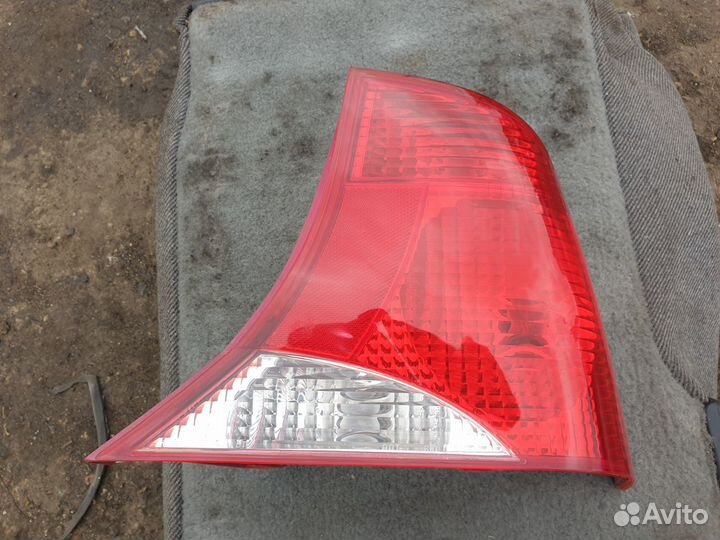 Фонарь задний правый Ford Focus I Форд Фокус 1