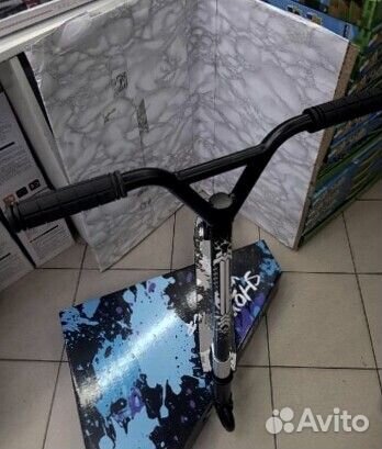 Трюковой самокат стильный