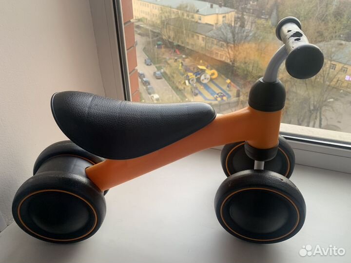 Беговел для малышей от года