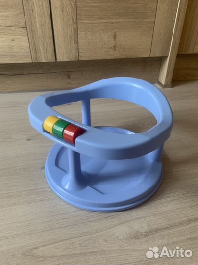 Стульчик для купания на присосках для ребенка