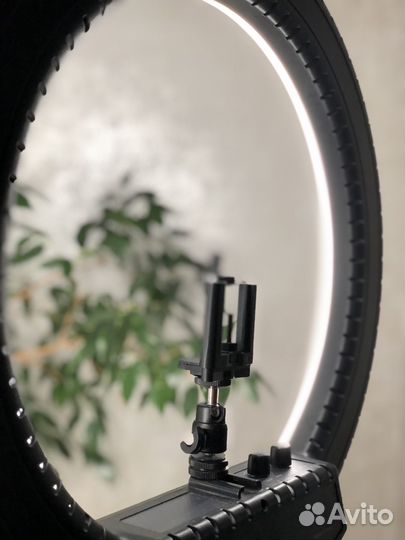 Кольцевая лампа 45 см со штативом