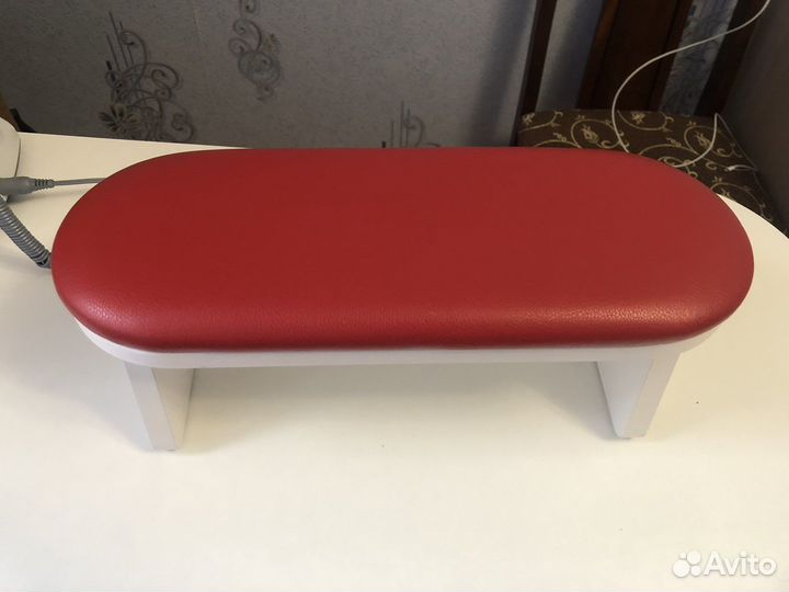 Подставка для рук маникюрная бу