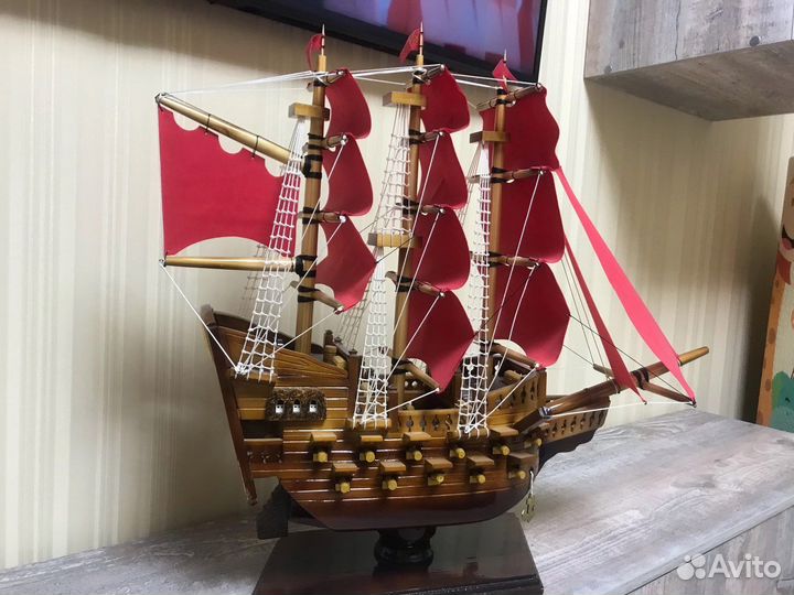 Деревянный корабль