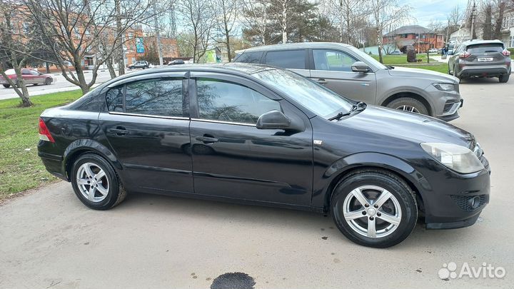 Opel Astra 1.8 AT, 2010, 186 500 км