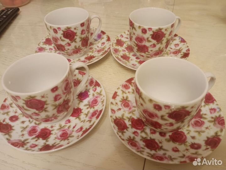 Чайный сервиз с розами