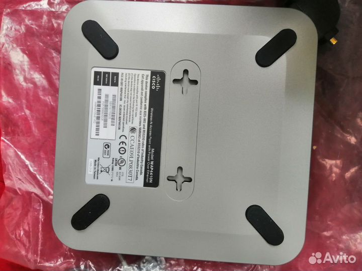 Wi-Fi роутер Cisco