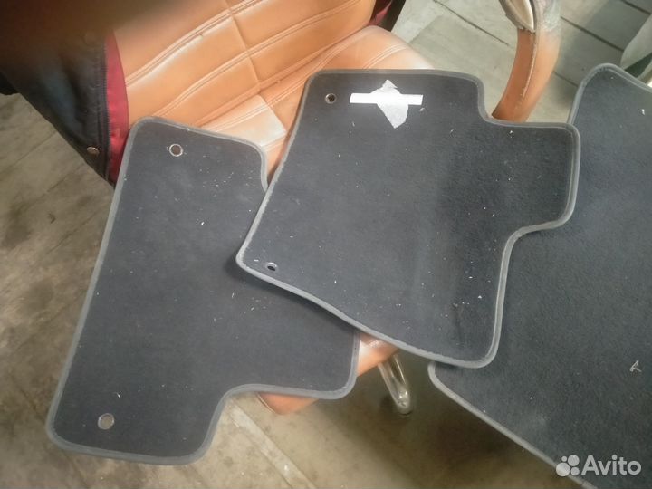 Автомобильные коврики ворсовые