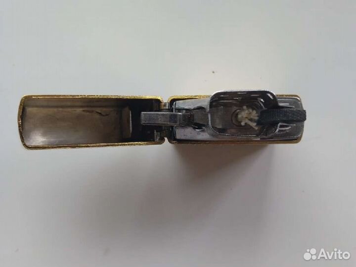 Зажигалка бензиновая кремневая