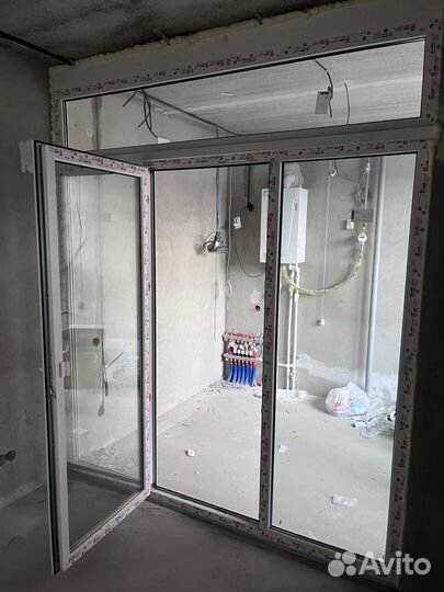 Пластиковый балконный блок с дверью