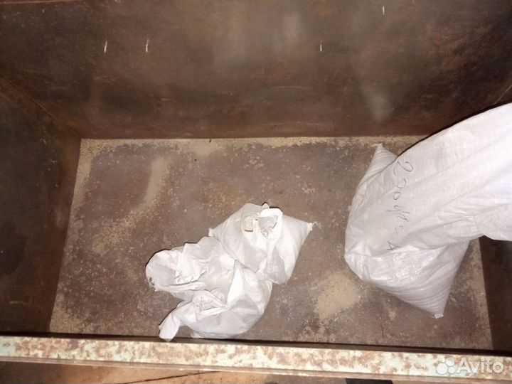 Железный ларь