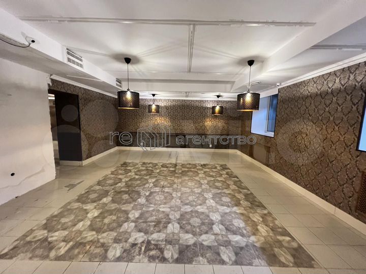 Помещение около метро