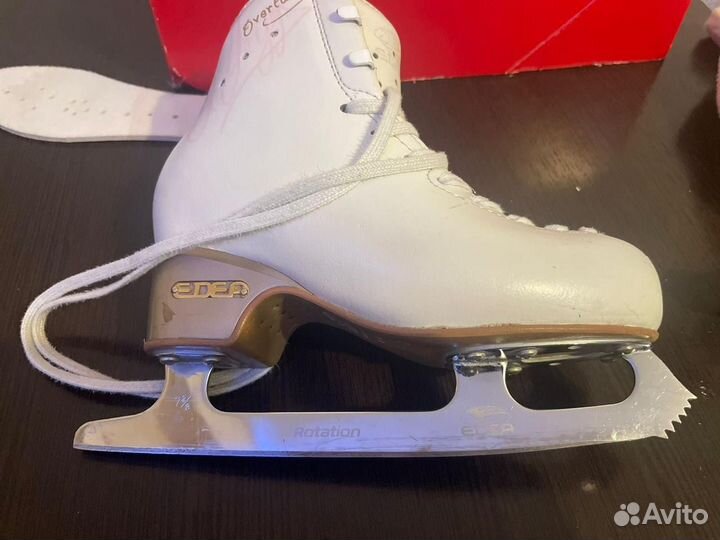 Фигурные коньки edea 210