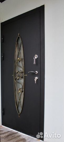 Дверь входная металлическая уличная