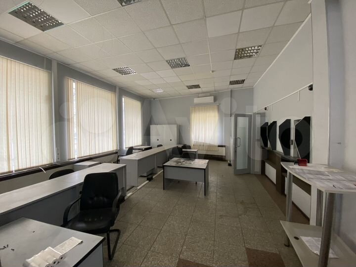 Здание, 740 м²