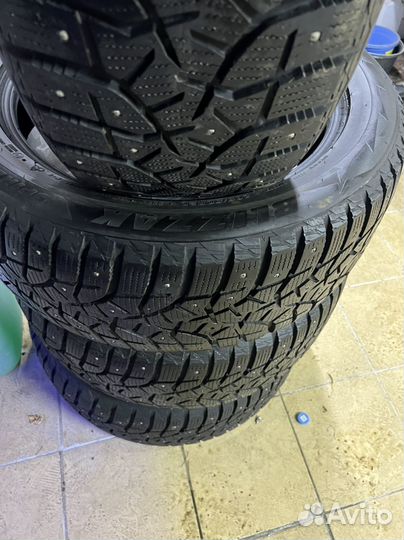 Bridgestone Blizzak Spike-02 265/50 R20 45T