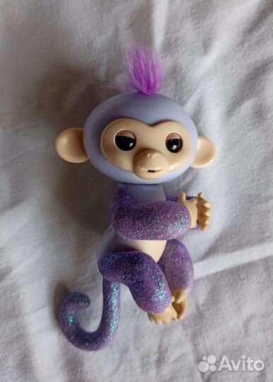 Игрушка обезьянка интерактивная