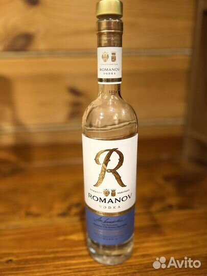 Бутылка из под водки Romanov