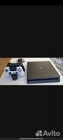 Игровая приставка ps4 slim с играми и 2 джостика