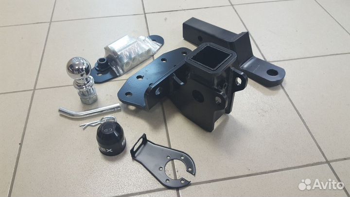 Фаркоп под квадрат Тоета Ленд Крузер 150 прадо