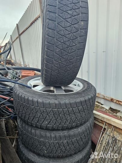 Bridgestone Blizzak Ice 225/60 R17 99R