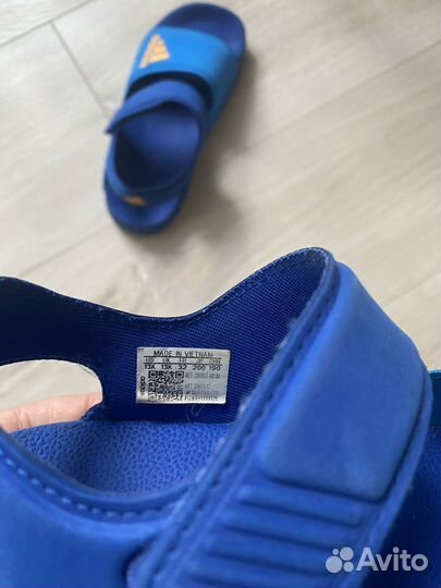 Сандали adidas