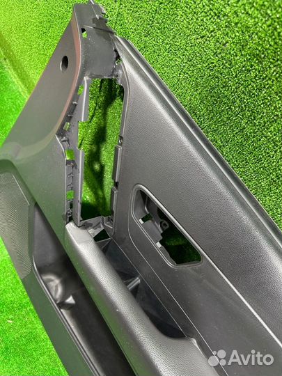 Обшивка боковой двери передняя правая Ssangyong