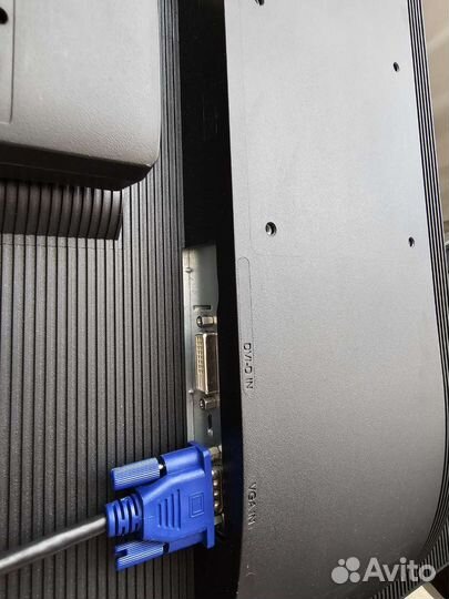 Монитор Acer v226hql 21,5 в рабочем состоянии