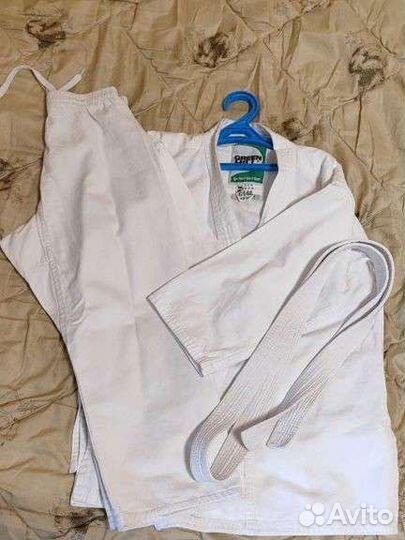 Комплект защиты и кимоно для карате