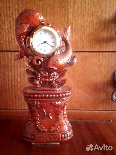 Статуэтки с часами и знаком зодиака