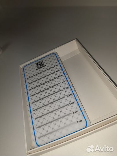 Планшет малый для работы с ресницами Barbara