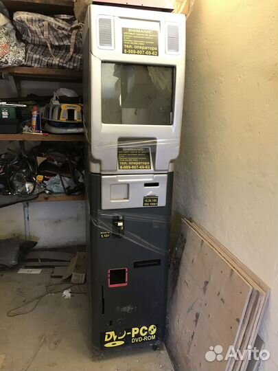 Вендинговый аппарат для DVD-дисков на запчасти