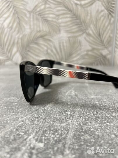 Солнцезащитные очки emporio armani