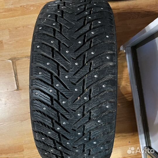 Nokian Tyres Hakkapeliitta 8 245/45 R18 100