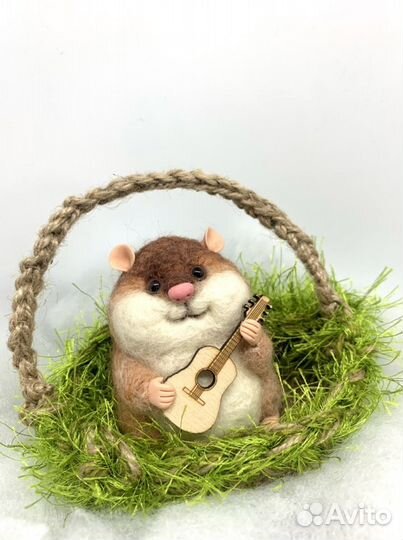 Мягкая игрушка хомяк с гитарой ручная работа